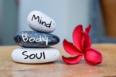 25 de moduri simple de a-ti echilibra mintea, corpul si sufletul