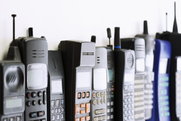 Istoria huselor de telefon mobil