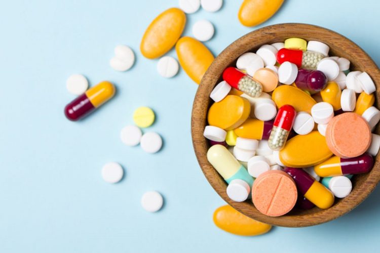 5 INTREBARI LA CARE TREBUIE SA RASPUNZI DACA INCEPI UN NOU MEDICAMENT