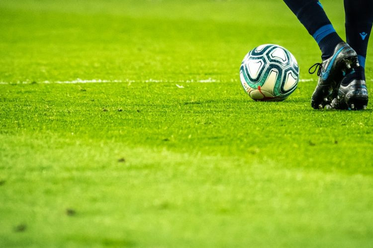 Cum să alegi cele mai bune cote la pariuri pe fotbal?