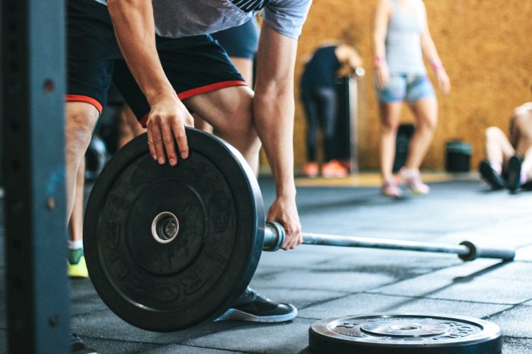 Cele mai bune remedii pentru febra musculara. 5 solutii care te pot ajuta