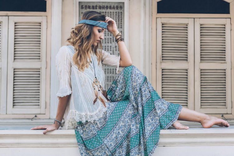15 piese vestimentare pe care nu trebuie sa le ratezi pentru a te imbraca in stil boho chic