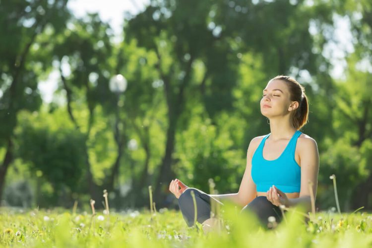 Care sunt beneficiile pentru sanatate ale yoga?