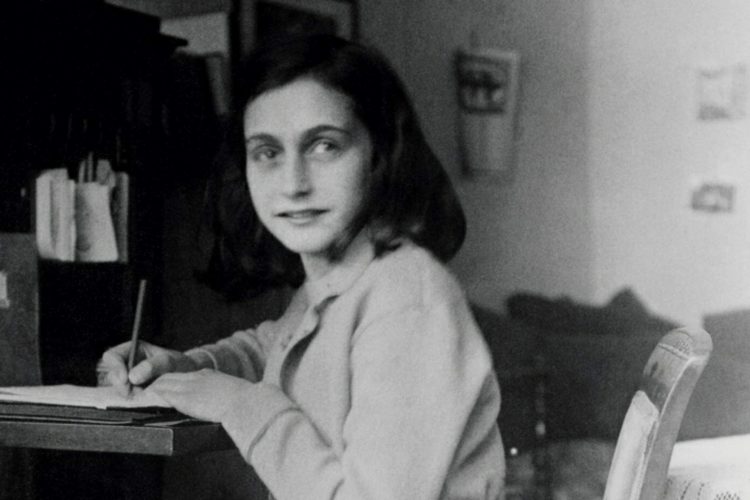 Controversata carte “Tradarea Annei Frank” a fost retrasa din librarii