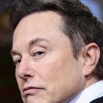 Elon Musk a rupt tacerea si a negat o aventura cu Nicole Shnahan