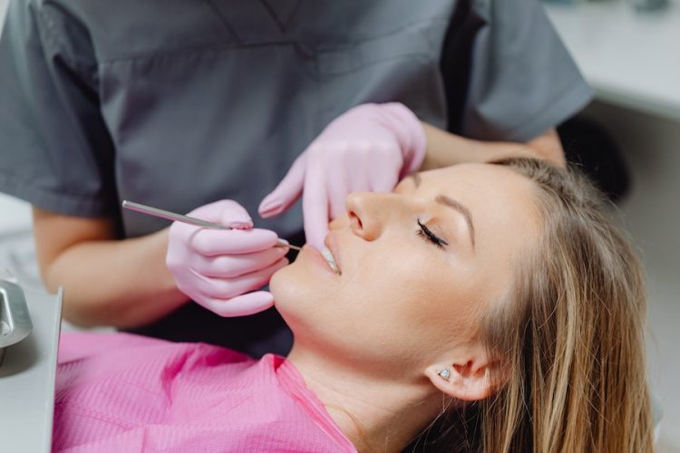 Igiena dentară a dinților cu fațete