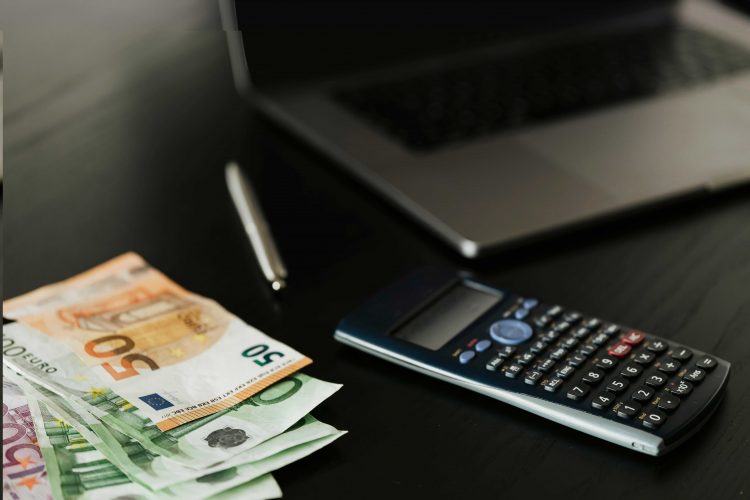 Cele mai bune strategii de joc la cazinouri online