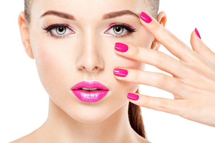 Culori roz unghii cu adevărat o noutate pentru acest sezon