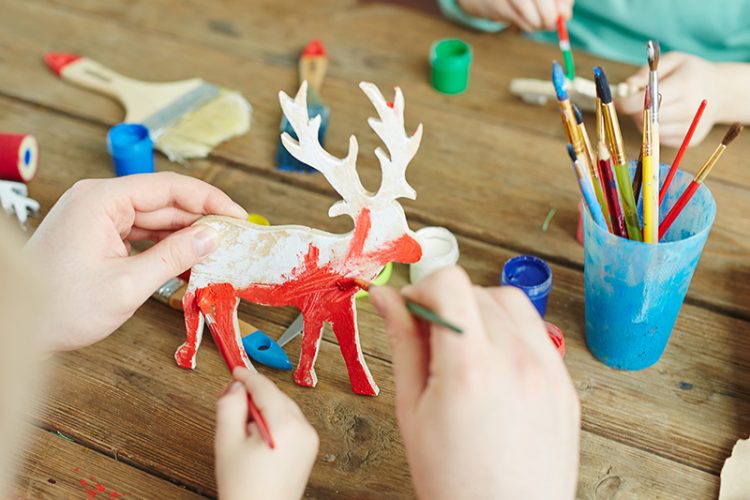 10 idei creative de facut acasa cu copiii