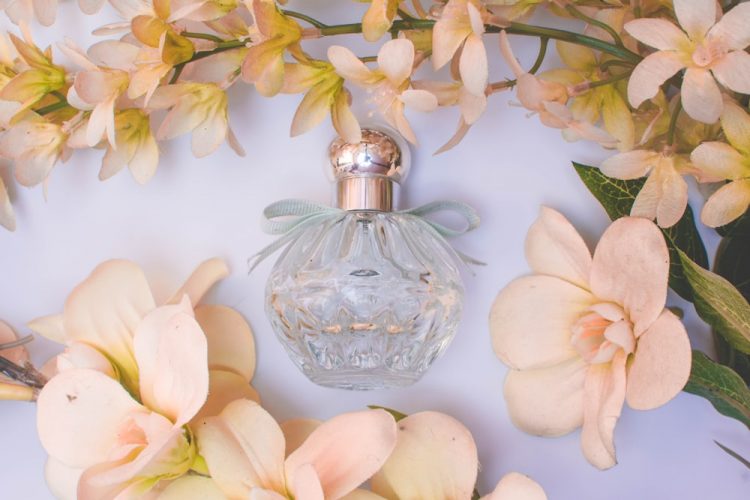 Cum să testezi și să alegi un parfum? Sfaturi practice