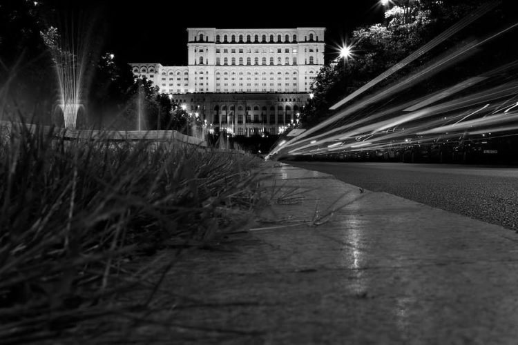 Particularitati ale activitatii unei firme de servicii funerare din sectorul 5